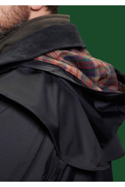 Imperméable Lambourn noir | Coupe longue & imperméable – style équitation classique Imperméable Lambourn noir | Coupe longue & imperméable – style équitation classique