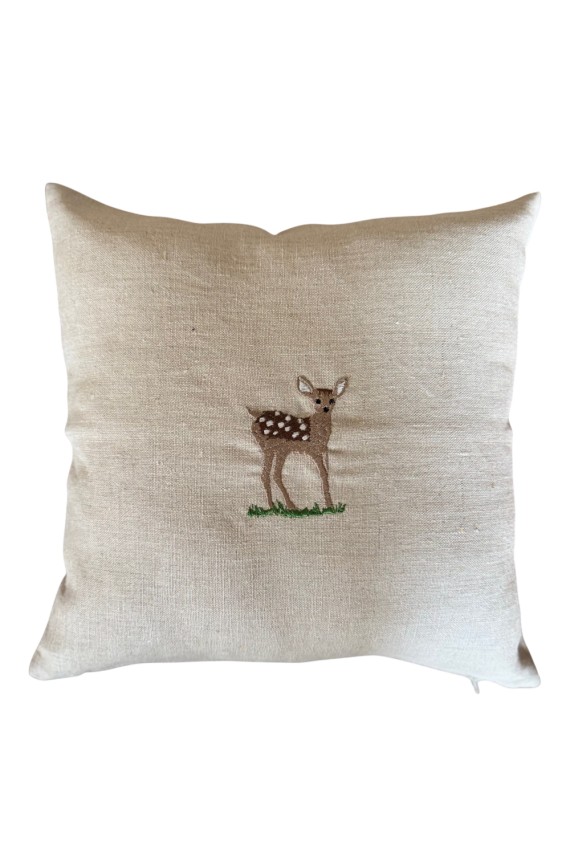 Coussin en lin naturel brodé faon – 35×35 cm