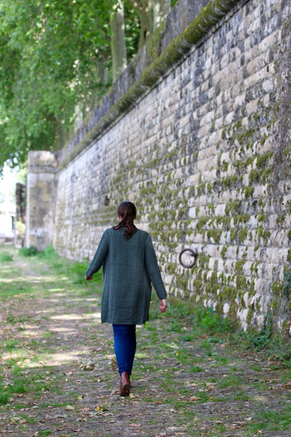 Un gilet long chic femme - La Grenouille Tricote